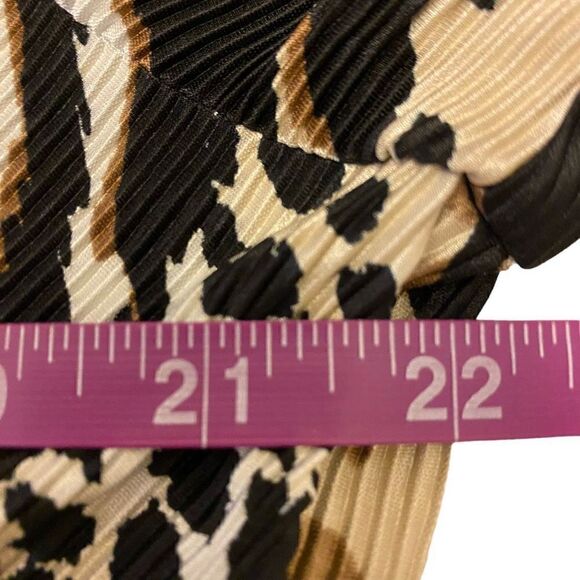 Alfred Dunner Animal Print‎ Pleated Material Double Layer Look Top Size L - Picture 10 of 12